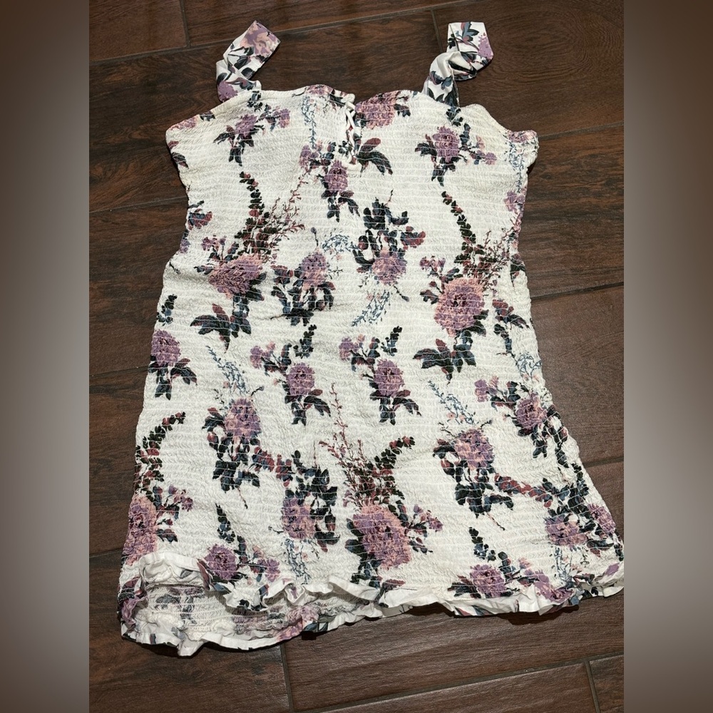 Guess Purple and White Floral Blouse
